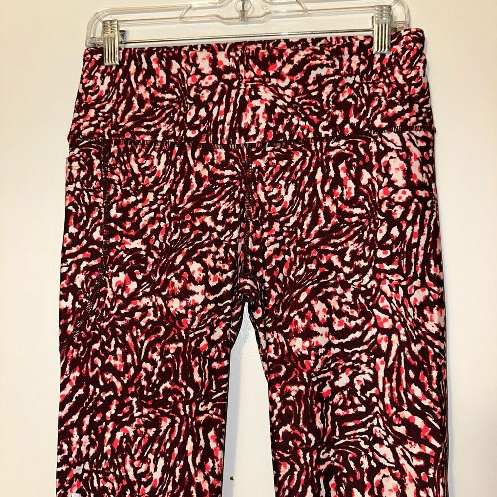 Under Armour Large Cropped Compression Leggings B… - image 2